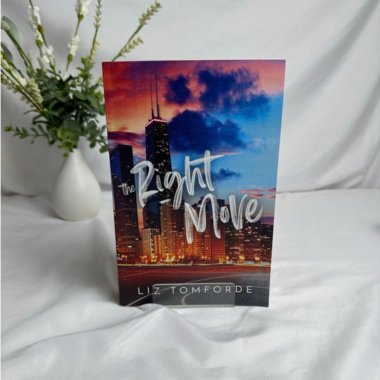 The Right Move by Liz Tomforde | OOP Indie Skyline Cover Paperback