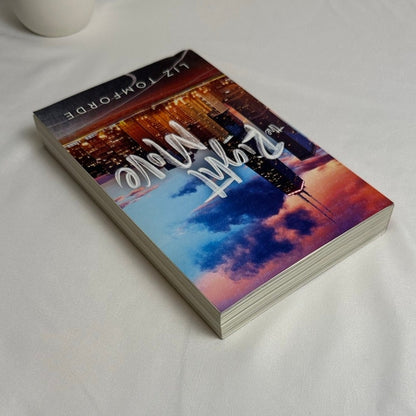 The Right Move by Liz Tomforde | OOP Indie Skyline Cover Paperback