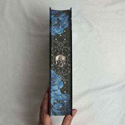 Lights Out by Navessa Allen | Bücherbüchse Exclusive German Special Edition