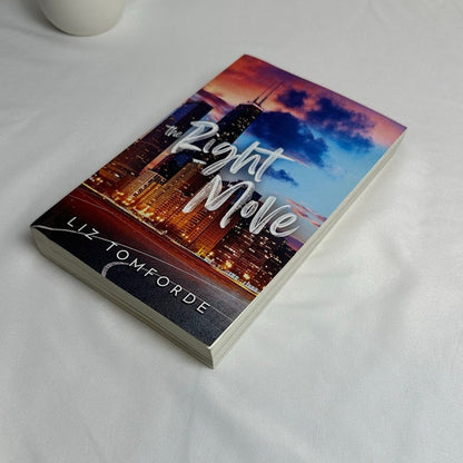 The Right Move by Liz Tomforde | OOP Indie Skyline Cover Paperback