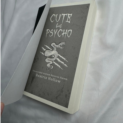 Cute But Psycho by Beatrix Hollow | Indie Paperback | Verfallen Asylum