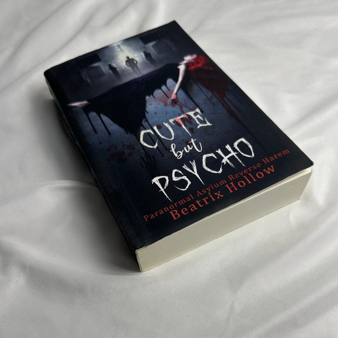 Cute But Psycho by Beatrix Hollow | Indie Paperback | Verfallen Asylum