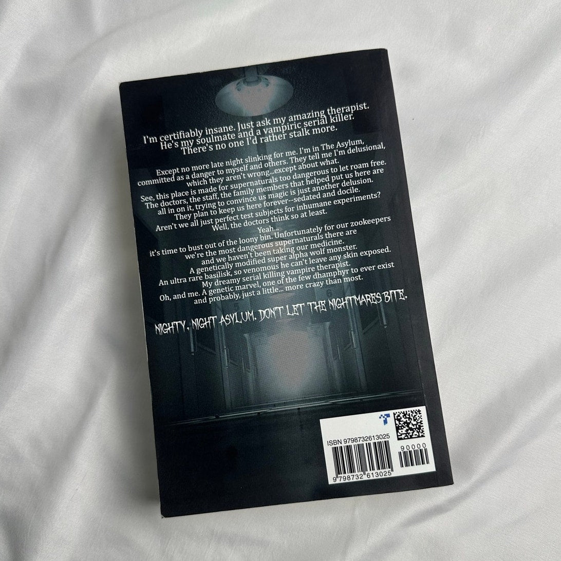 Cute But Psycho by Beatrix Hollow | Indie Paperback | Verfallen Asylum