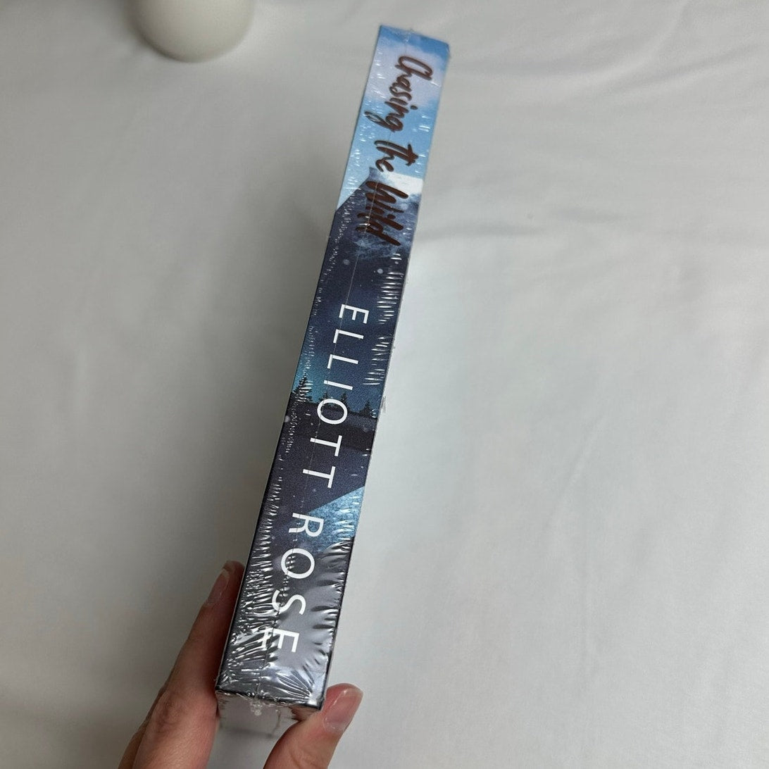 Chasing the Wild Elliott Rose Dark & Quirky SE Hardcover Sealed