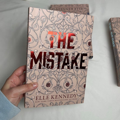 Off Campus Elle Kennedy Books 1-4 Bookish Box Signed SE Hardcover Set
