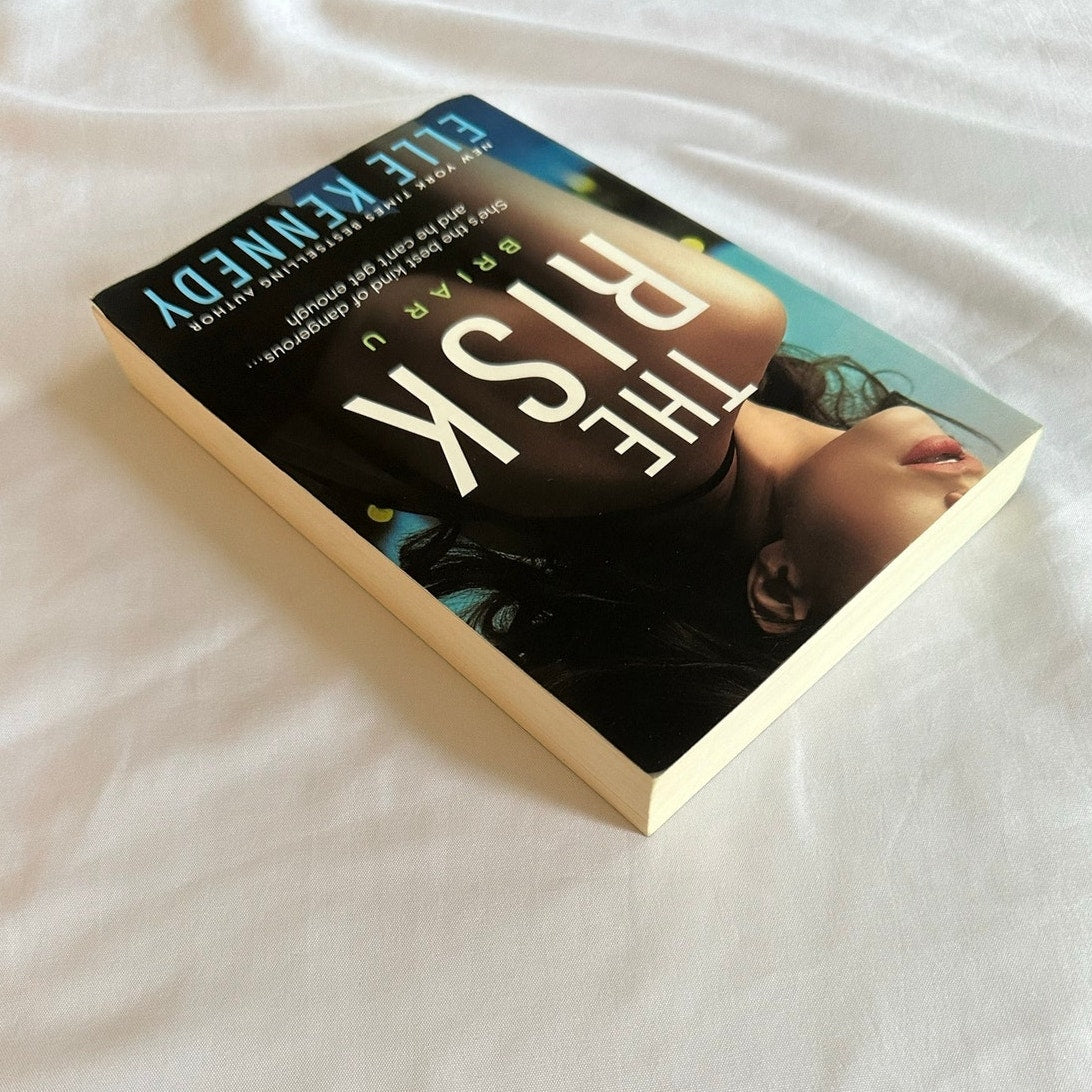 The Risk by Elle Kennedy | OOP Original Model Cover Paperback