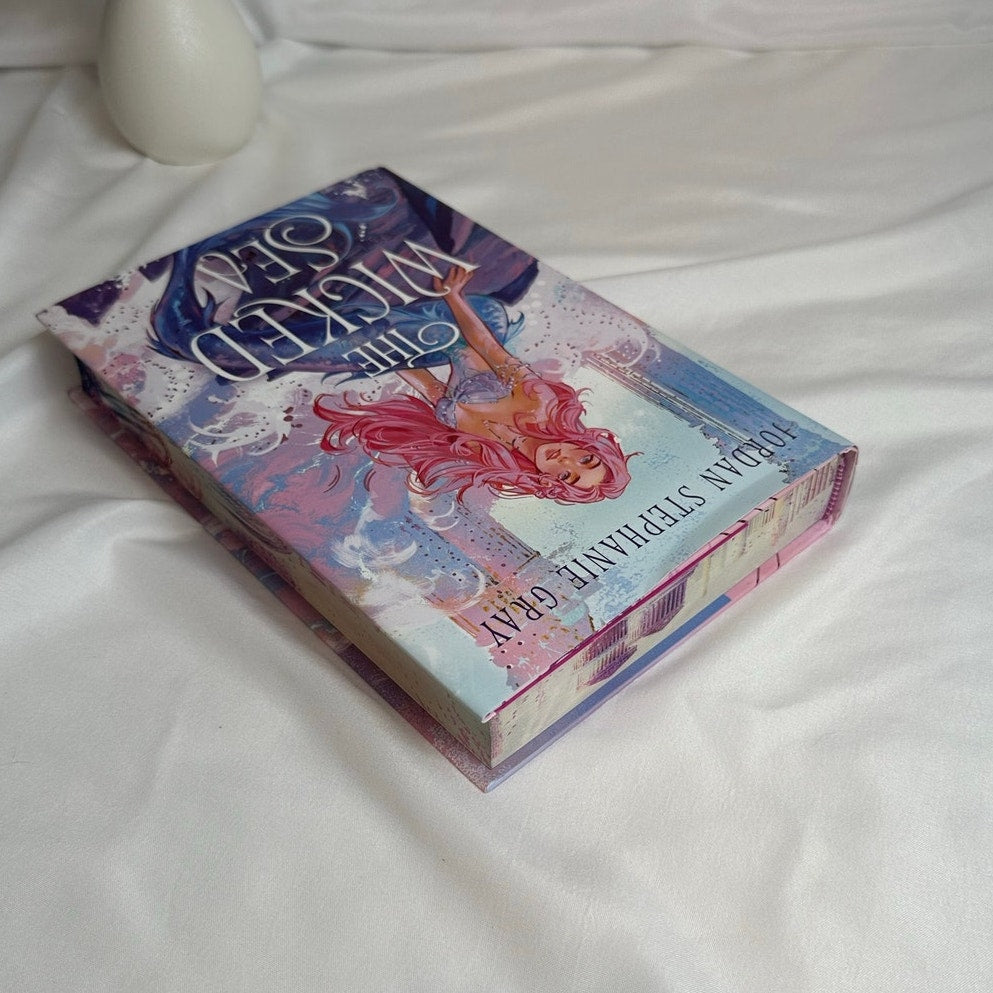 The Wicked Sea by Jordan Stephanie Gray | FairyLoot Signed Special Edition Hardcover