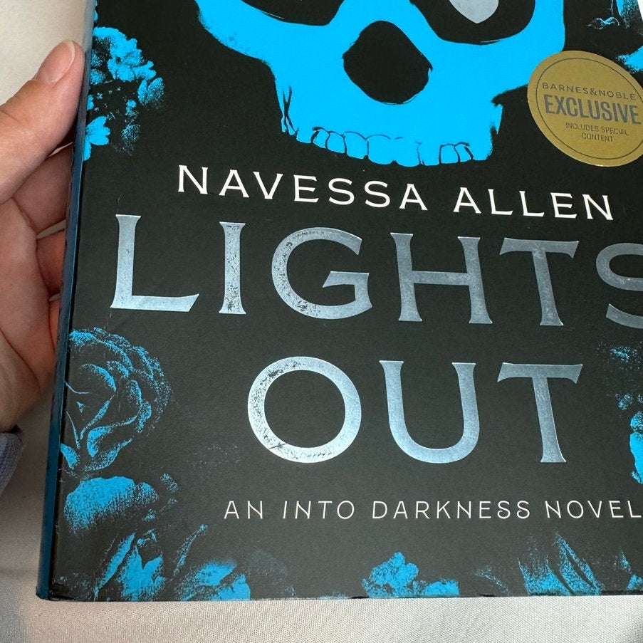 Lights Out by Navessa Allen | B&N Exclusive Sprayed Edges Paperback