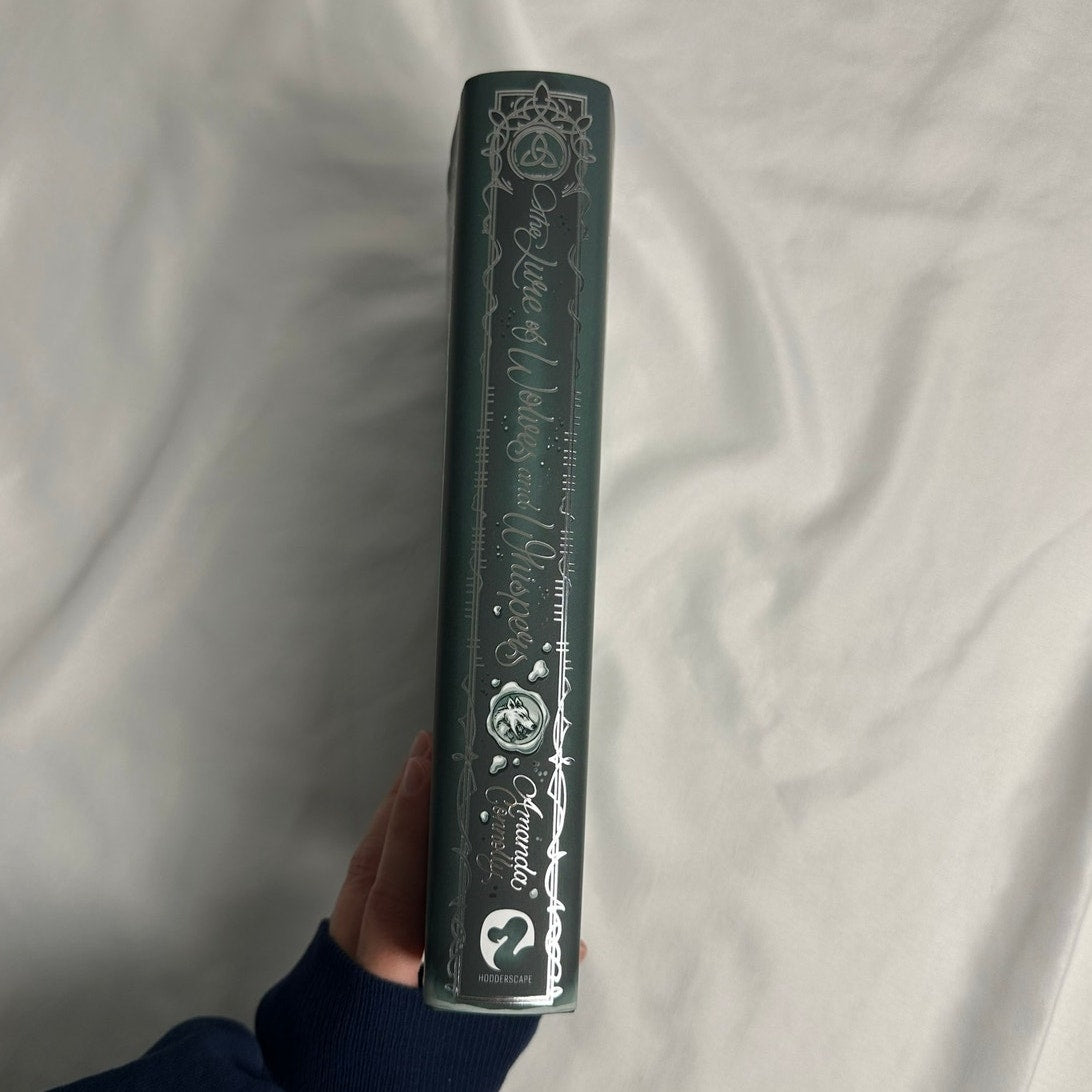 The Lure of Wolves and Whispers by Amanda Connolly | FairyLoot Signed SE Hardcover