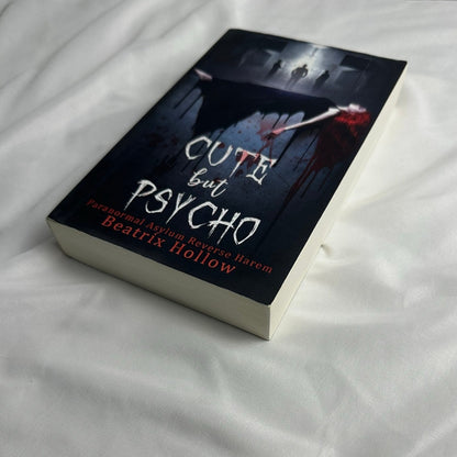 Cute But Psycho by Beatrix Hollow | Indie Paperback | Verfallen Asylum